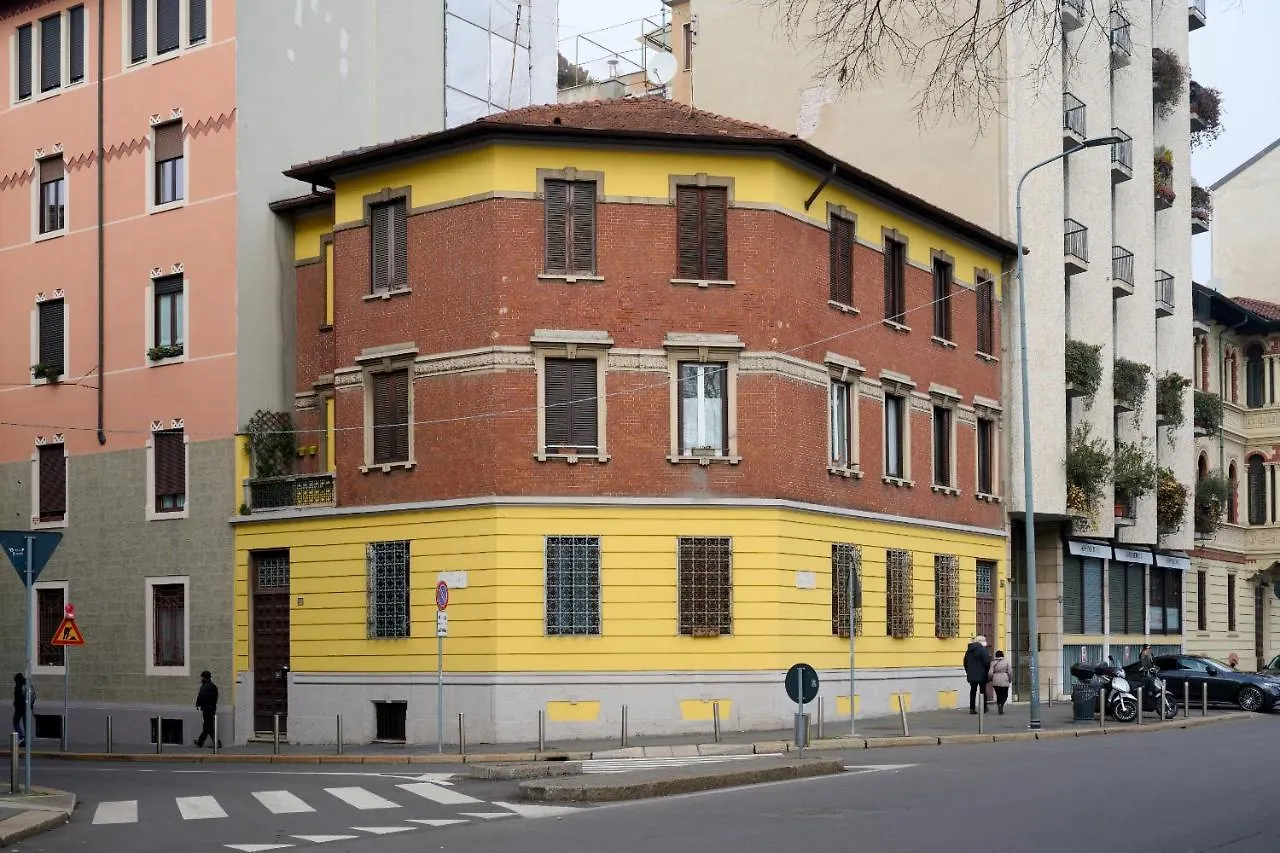 Artist Nadia'S Apartment In Porta Vercellina Milano Italien